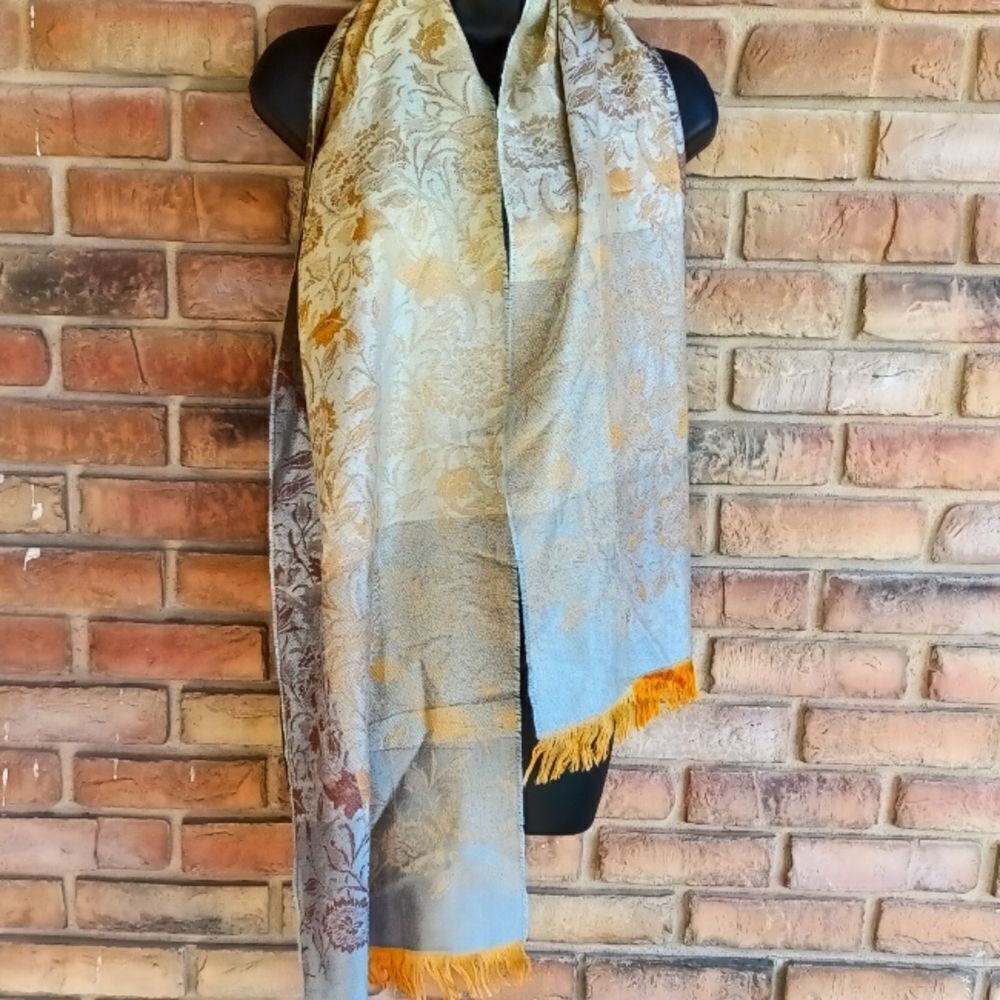 Descours Paris silky scarf vintage